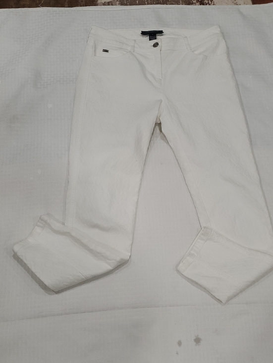 St. John Denim - St. John Crisp White Cropped Ankle Jeans